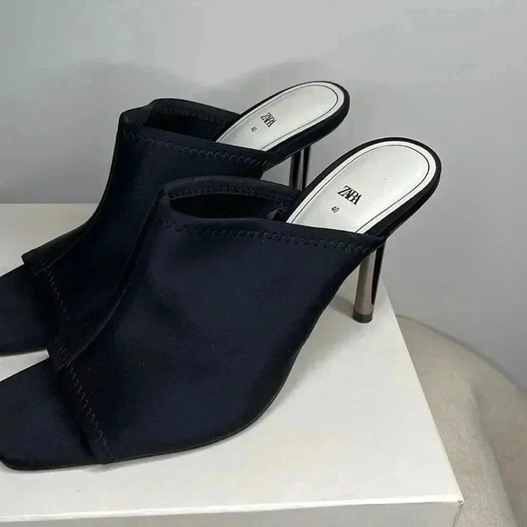 Zara Black Open Toe Heeled Mules - Picture 2 of 8